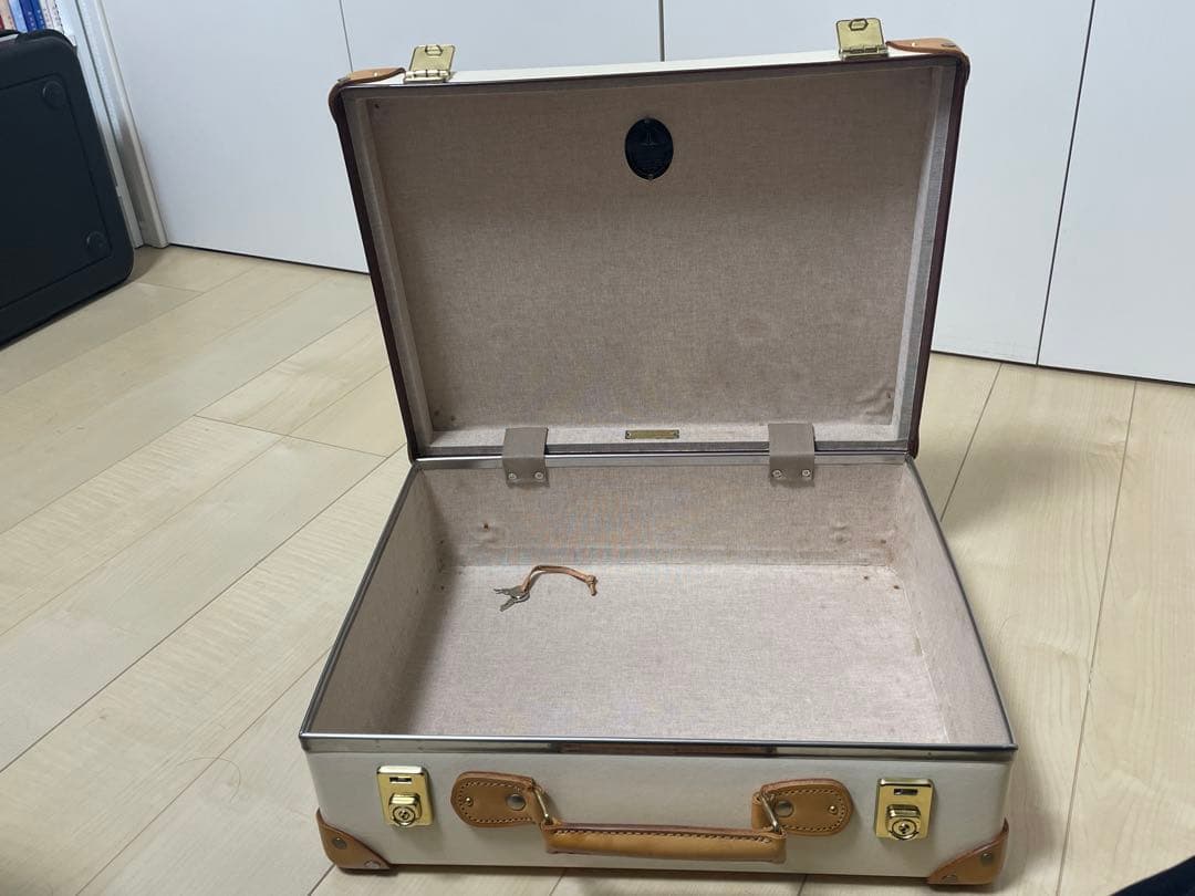 グローブトロッター エアキャビン サファリ 18インチ ベージュ