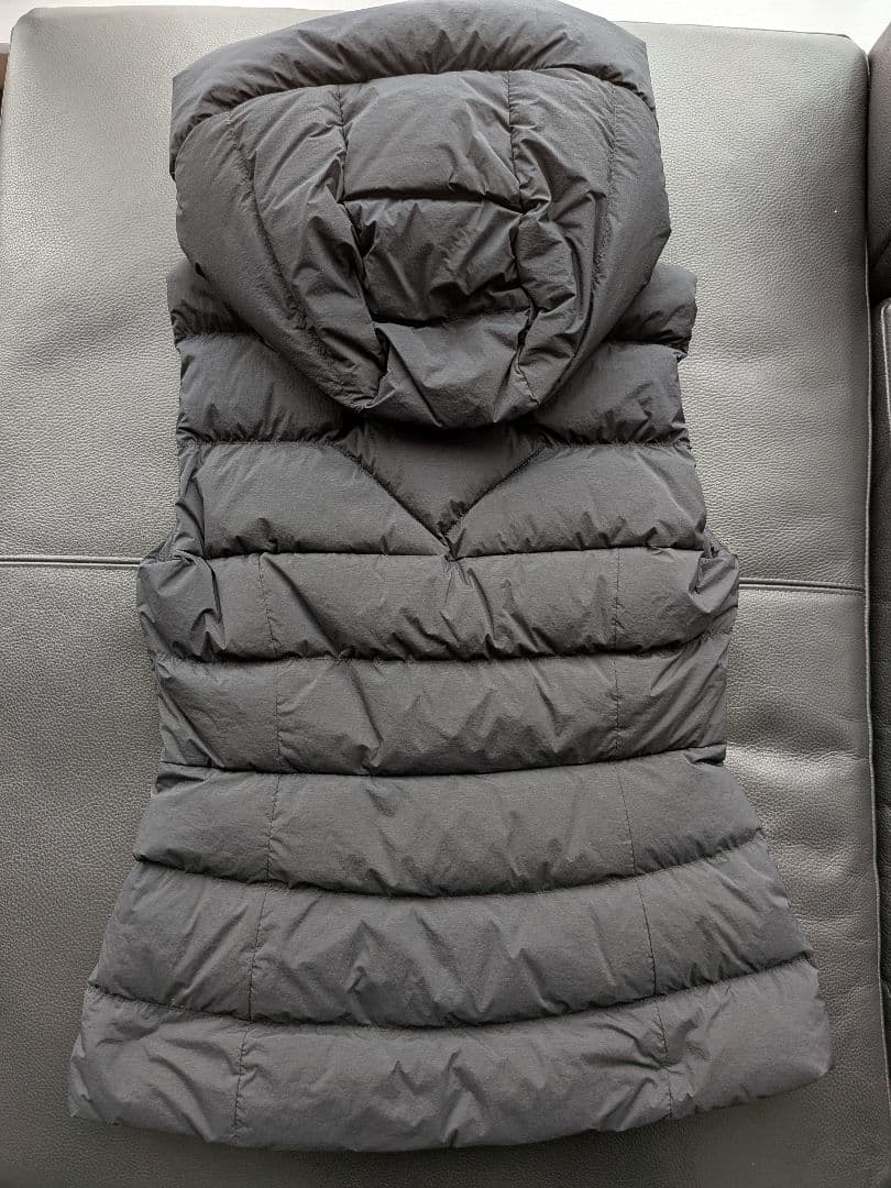 美品希少  ダウンベスト S