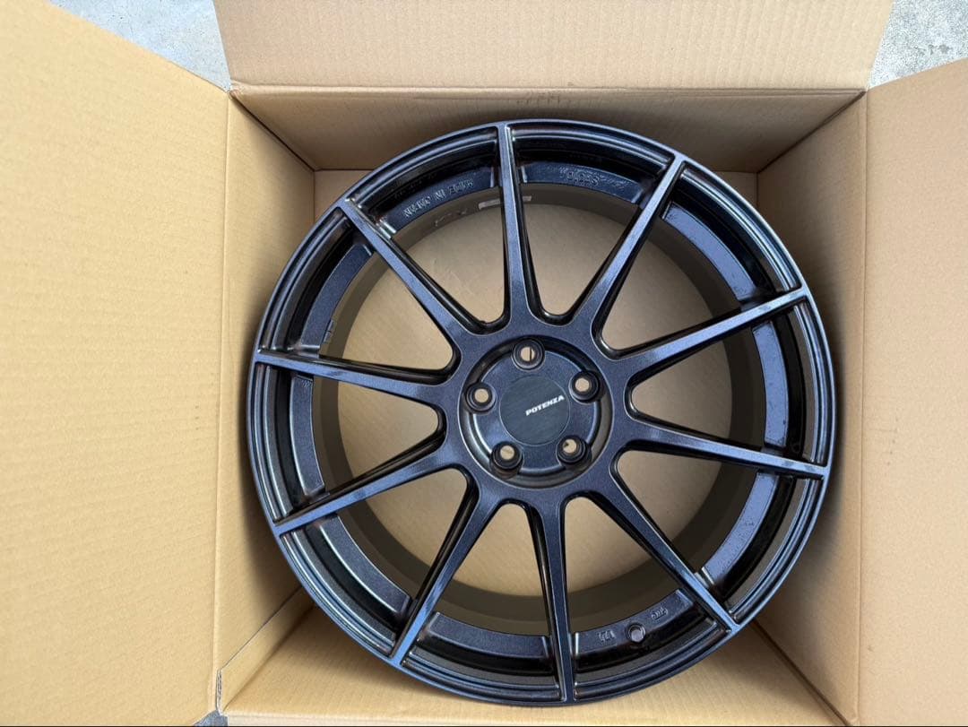 使用半年　美品　POTENZA SW010 18インチ