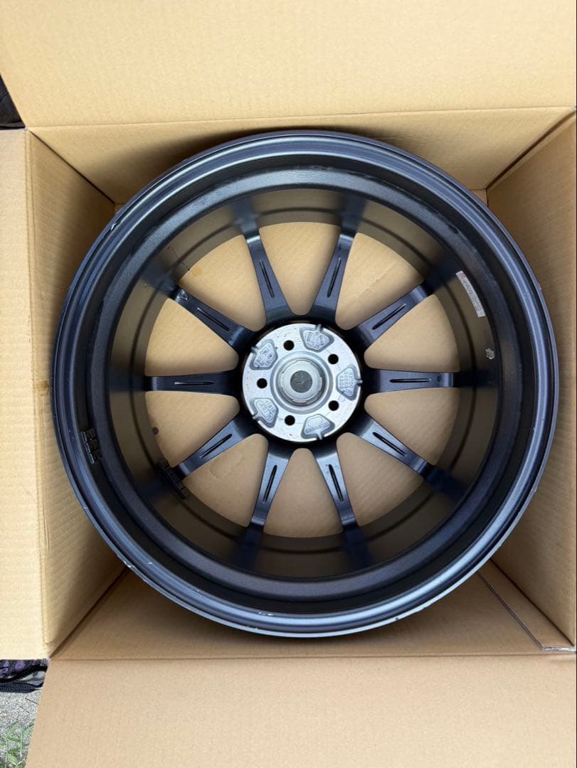 使用半年　美品　POTENZA SW010 18インチ