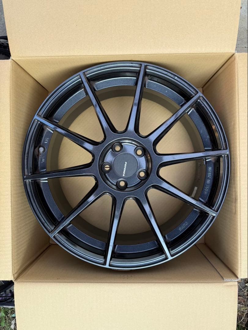 使用半年　美品　POTENZA SW010 18インチ