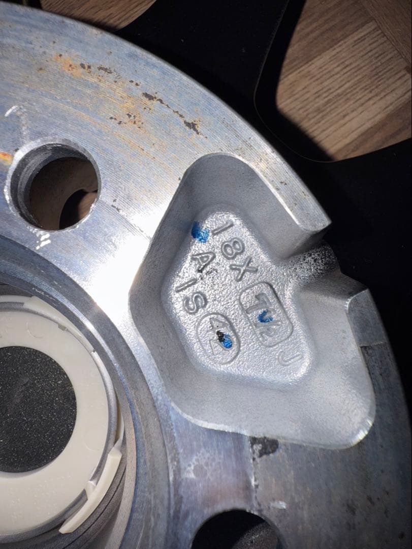 使用半年　美品　POTENZA SW010 18インチ