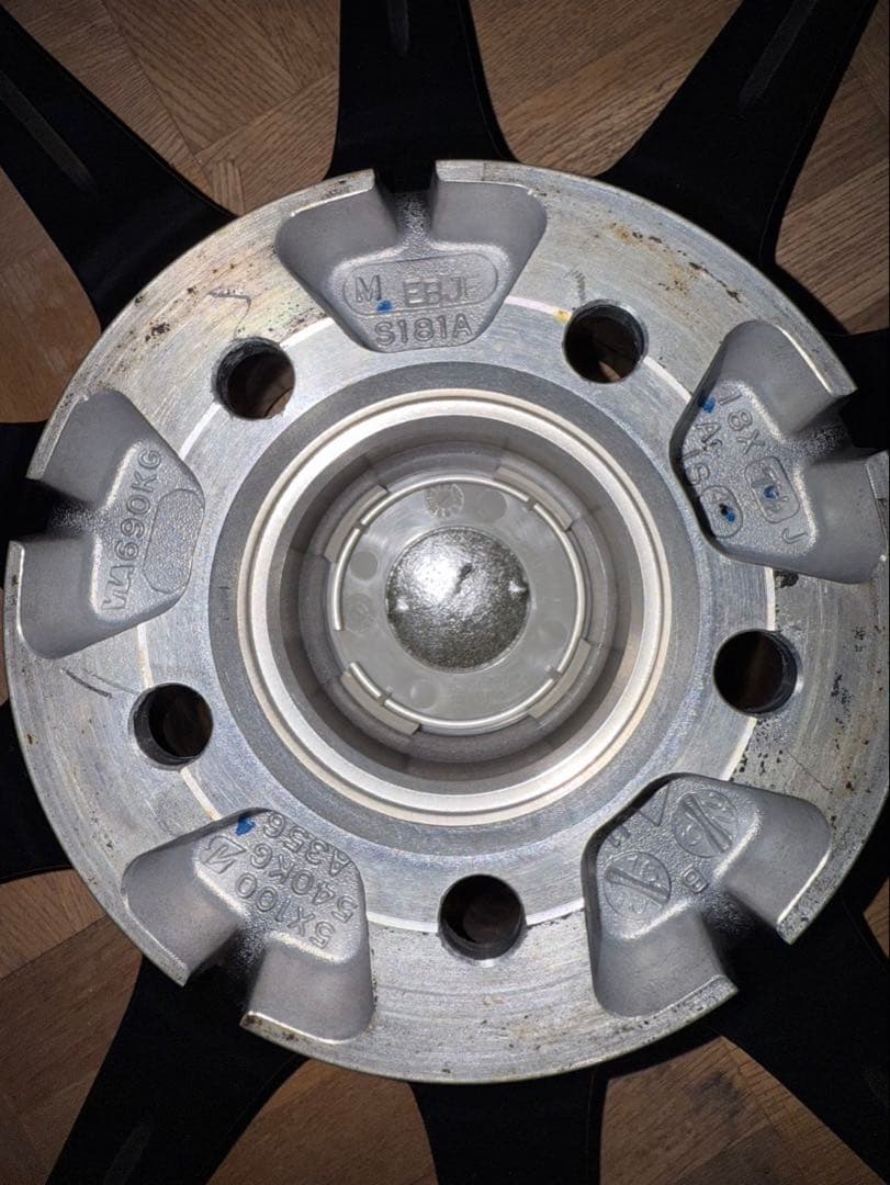 使用半年　美品　POTENZA SW010 18インチ