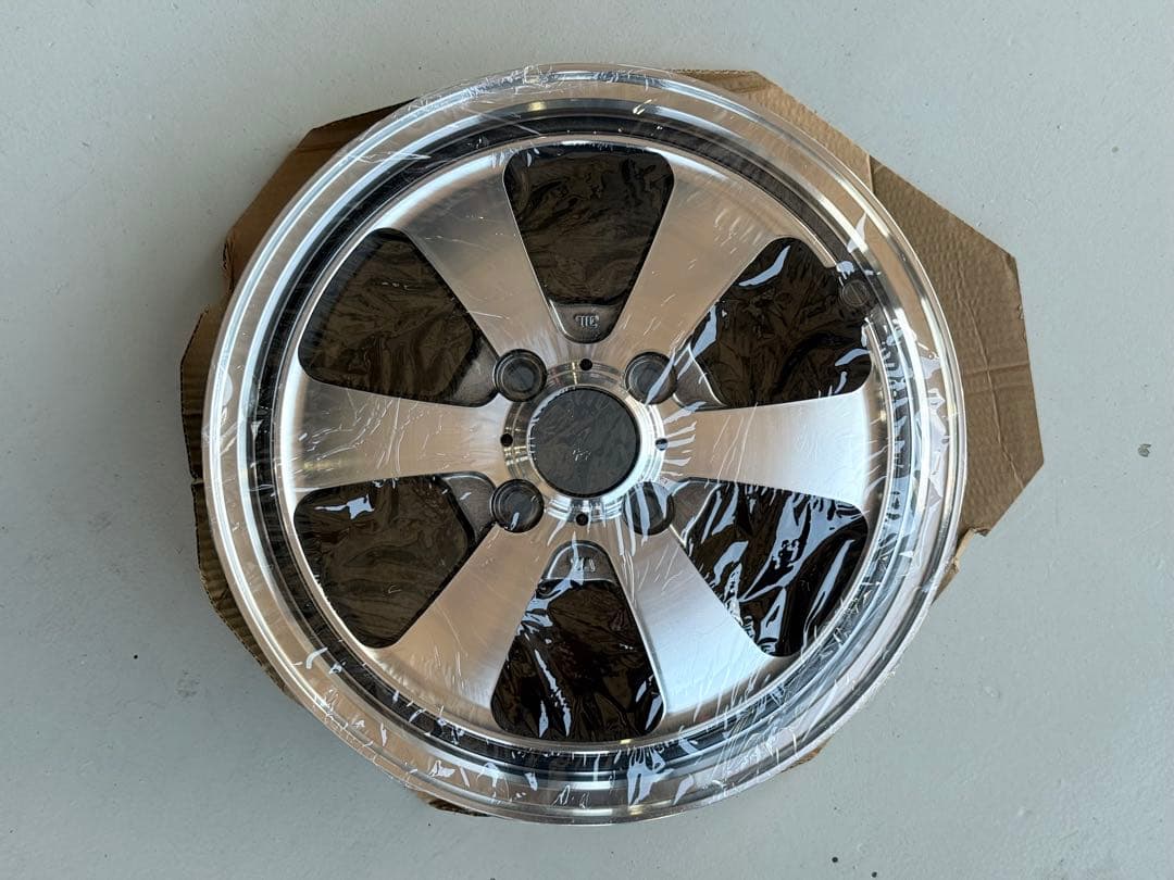 新品・未使用15インチ4.５jホイール [ガルシア ダラス6] 4本セット