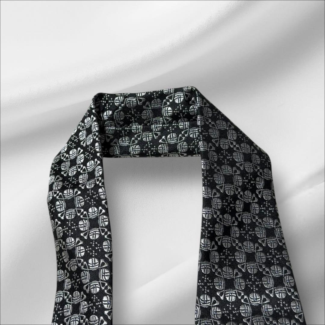 【新品タグ付き】ヴィヴィアンウエストウッド ロゴ総柄 オーブ シルバー ブラック