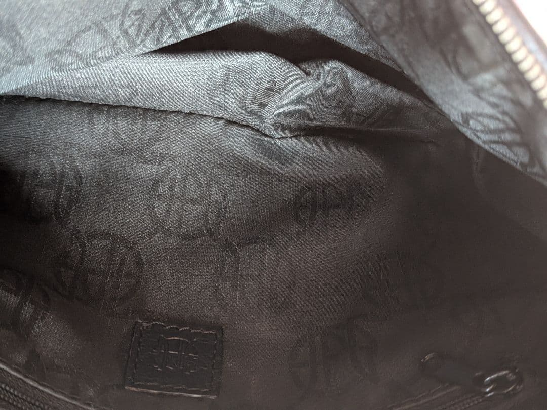 ジャンポールゴルチエ インポート チェーン付き柄クラッチバッグ