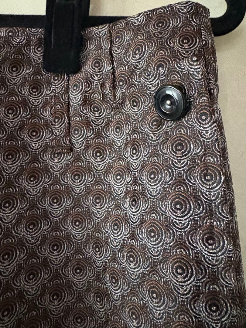 美品ゴルチェ ブラウン系模様入りスーツセット