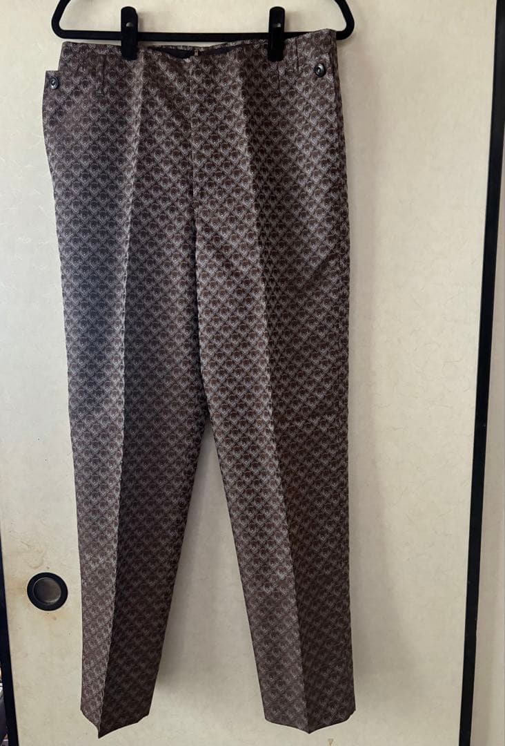 美品ゴルチェ ブラウン系模様入りスーツセット