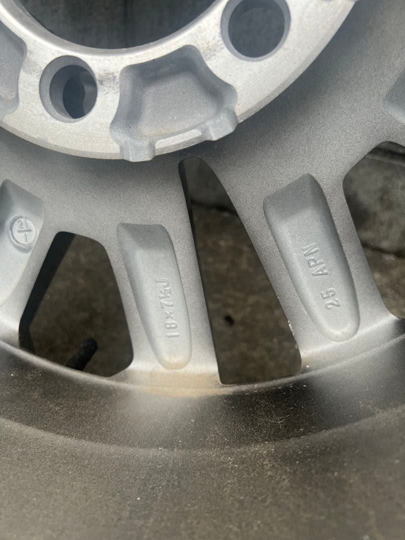 プラド150 純正 Gフロンティア18インチ 265/60r18