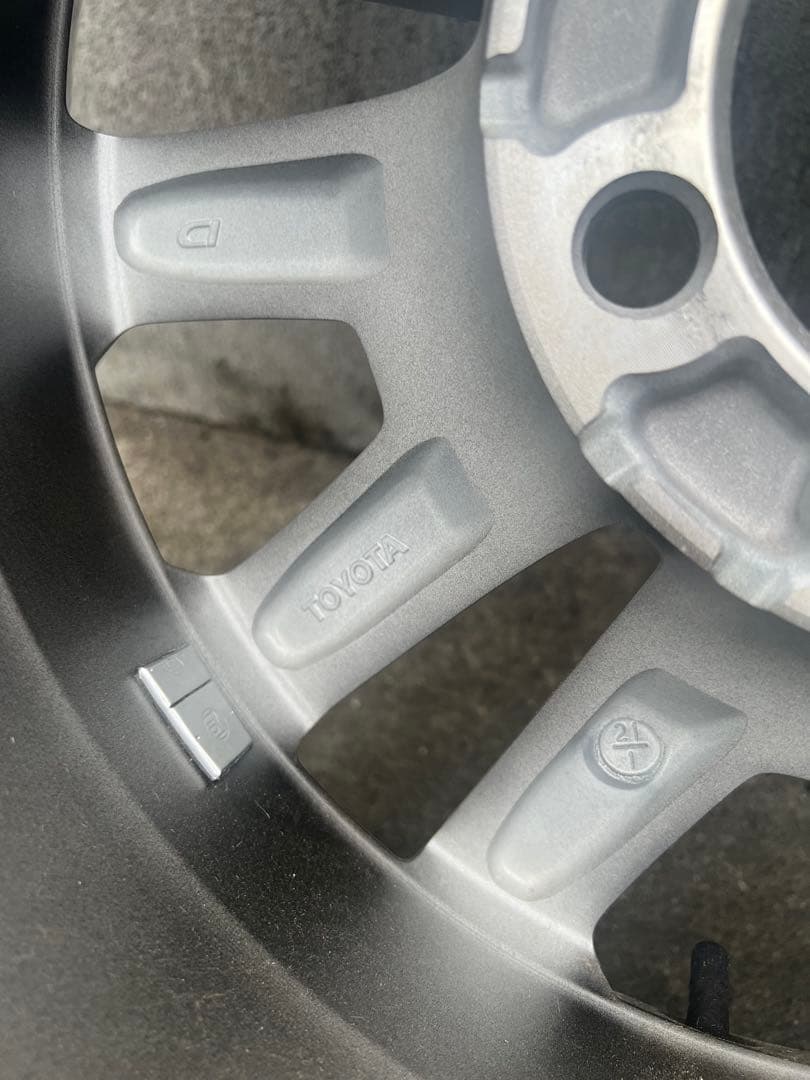 プラド150 純正 Gフロンティア18インチ 265/60r18