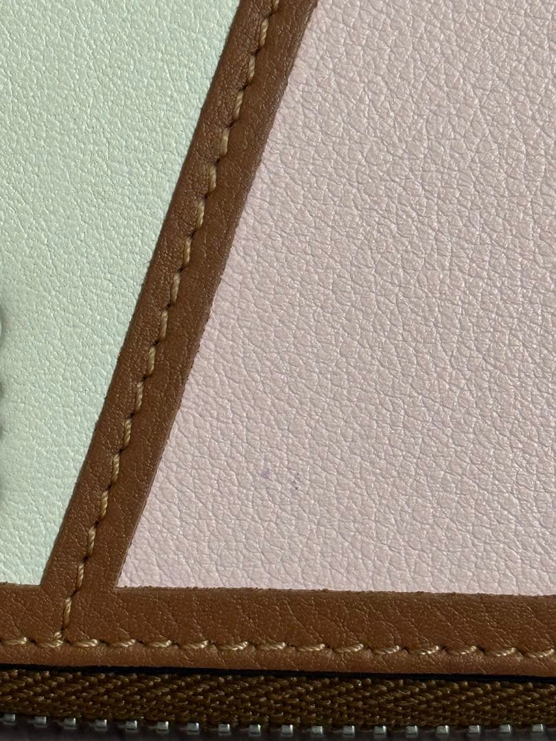 LOEWE ファスナー財布