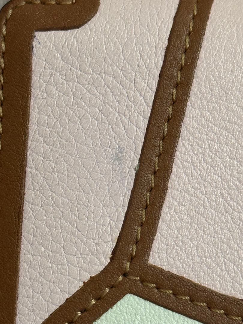 LOEWE ファスナー財布