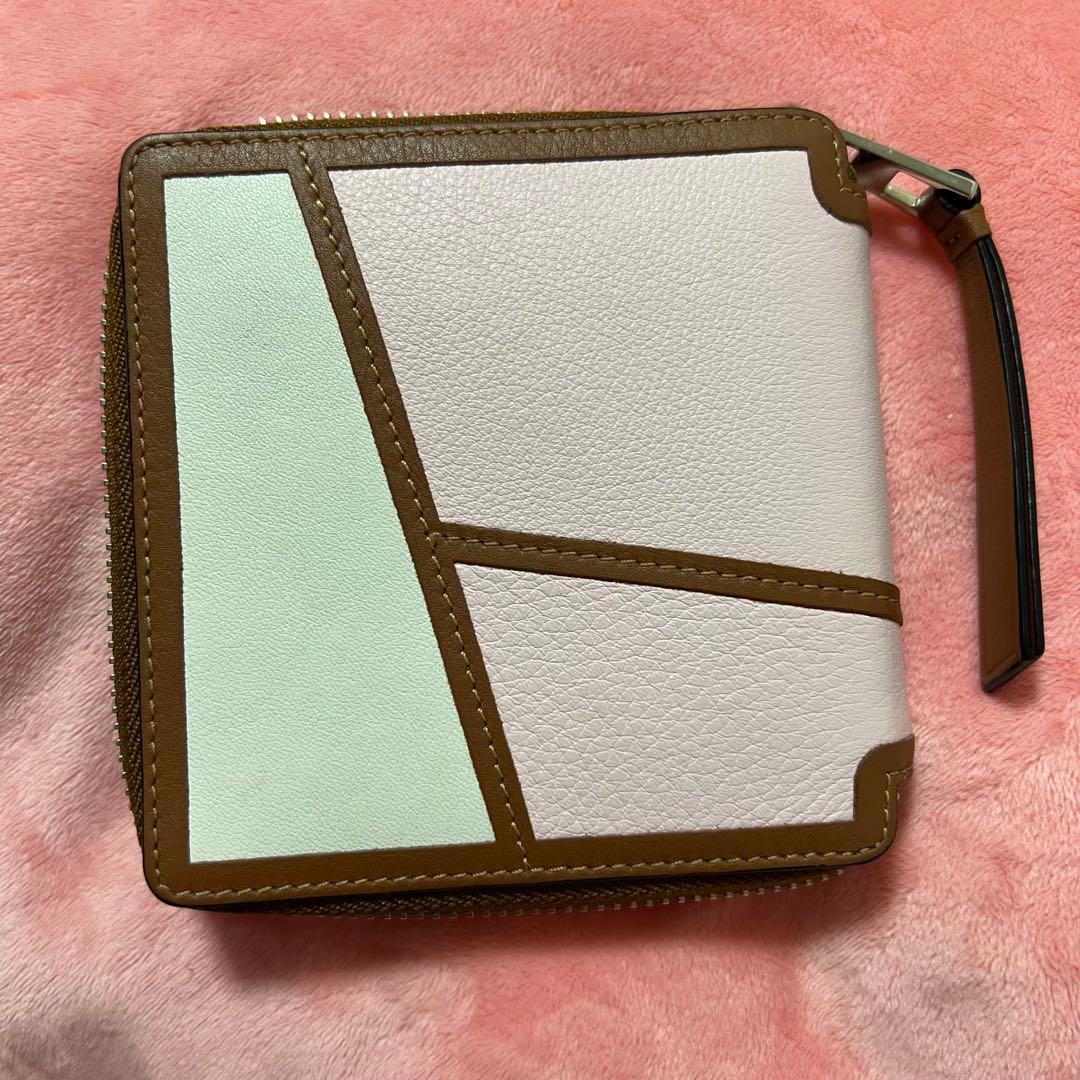 LOEWE ファスナー財布