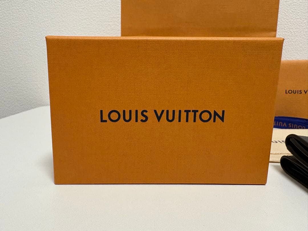 ルイヴィトン ディスカバリーコンパクトウォレット エクリプス