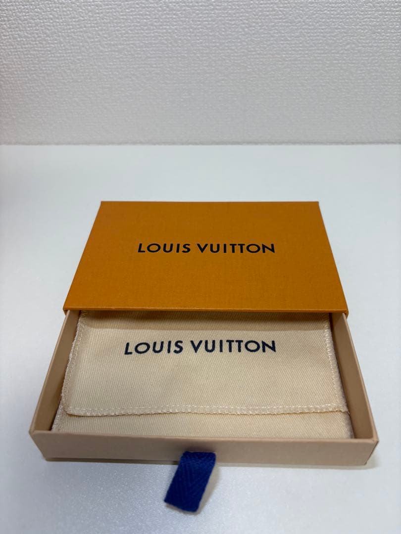 ルイヴィトン ディスカバリーコンパクトウォレット エクリプス