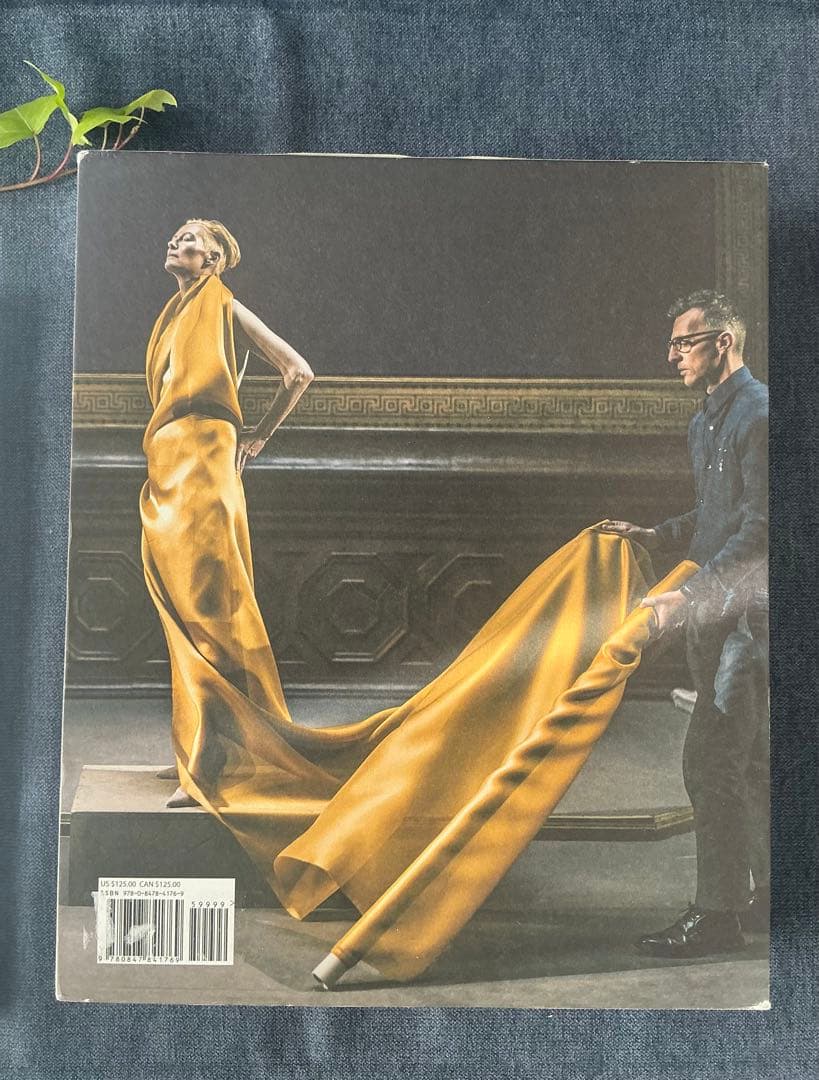 洋書　Impossible Wardrobes Tilda Swinton