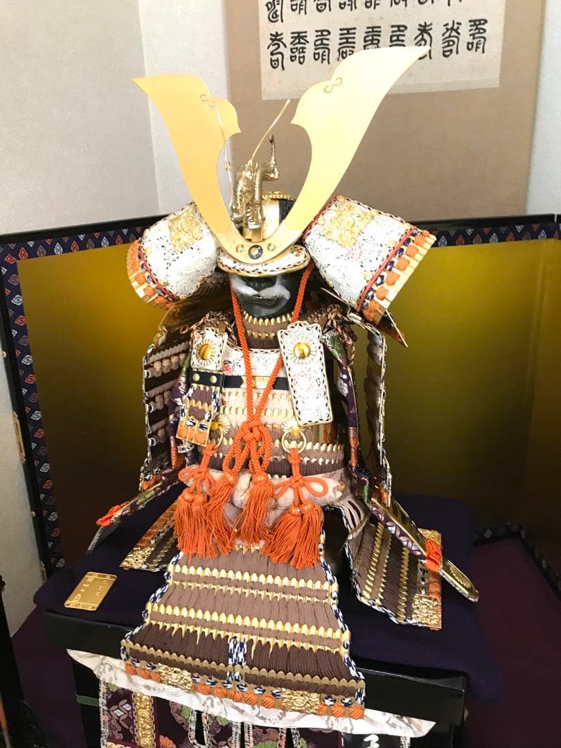 五月人形　上原玉鳳作　12号大鎧　飛鳥　金小札梨地茶絲裾濃威之大鎧