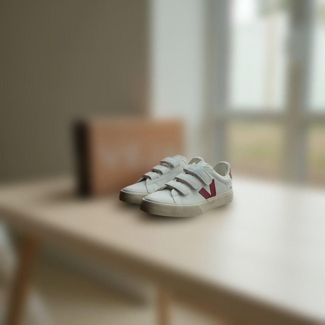 【新品未使用】VEJA / ”RECIFE” ベロクロ レザー Eur39