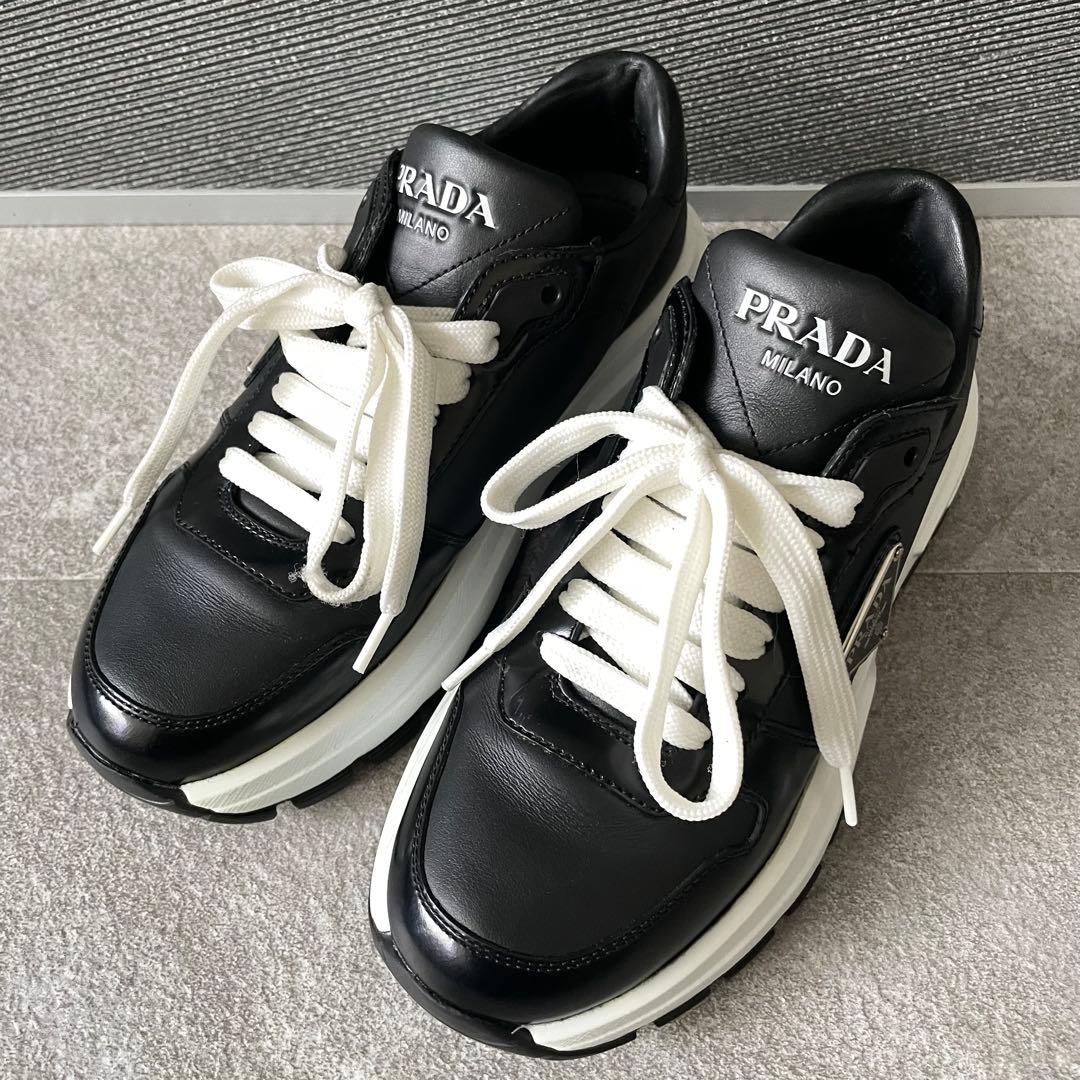 極美品★プラダ　Prax01 スニーカー　トライアングルロゴ　レディース　35
