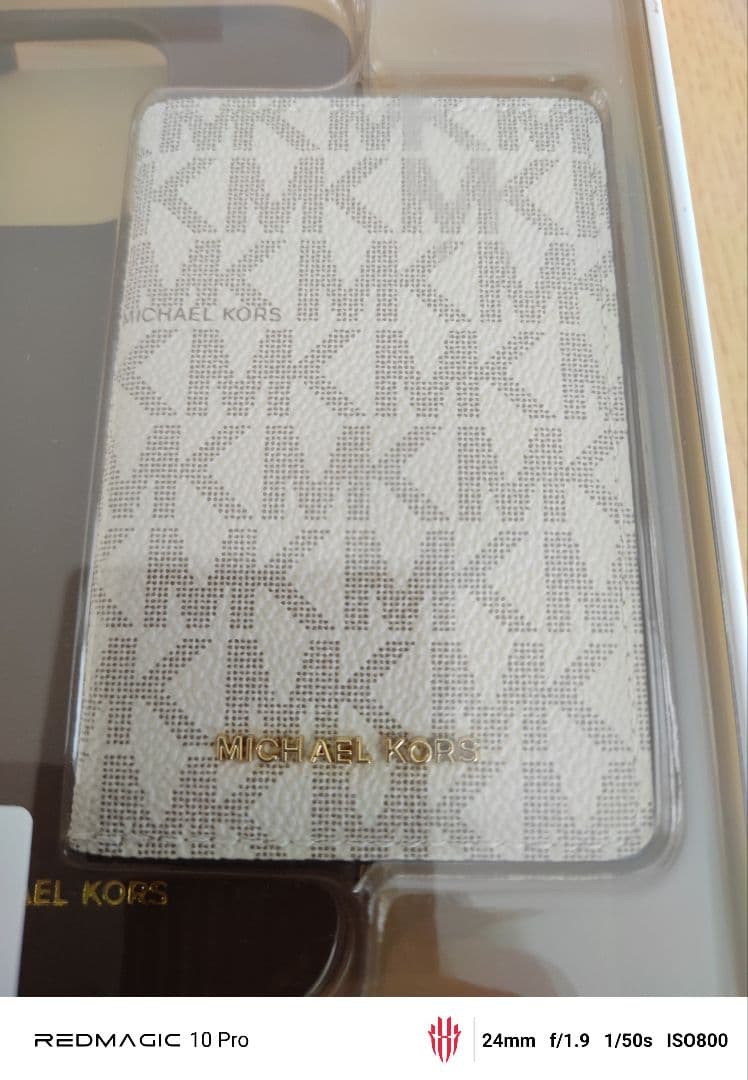 MICHAEL KORS iPhone 16 Pro用ケース新品未使用