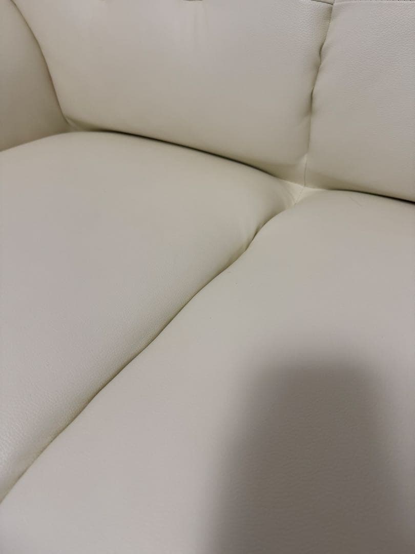 //再々値下げ// 2人掛けソファ　レザー調　ホワイト