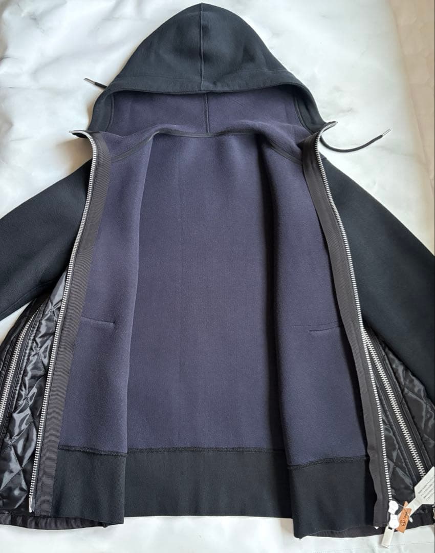 あ*ん様 SACAI サカイ ブラック×ネイビー パネルキルティング パーカー