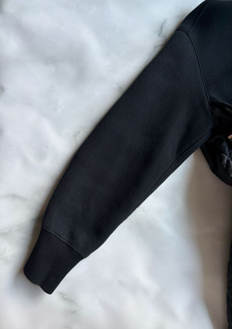 あ*ん様 SACAI サカイ ブラック×ネイビー パネルキルティング パーカー