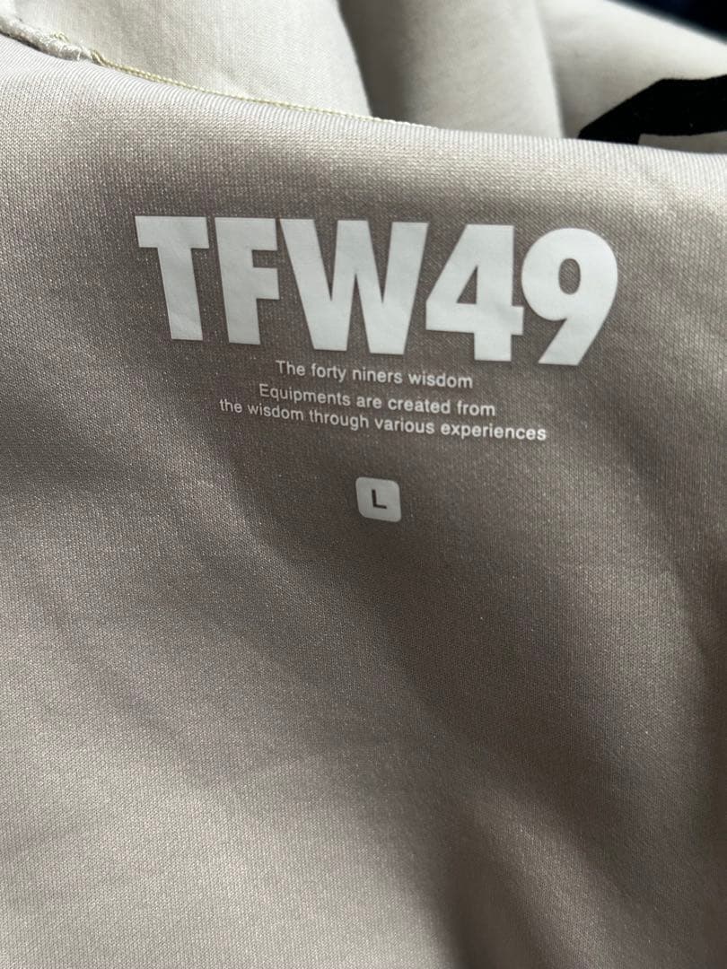 【TFW49】ゴルフウェア パーカー フーディ Lサイズ