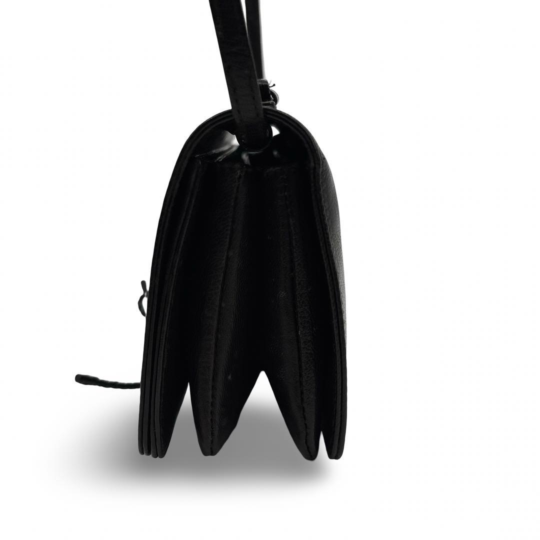 美品】ボッテガヴェネタ　ショルダーバッグ　２WAY ハンドバッグ　ロゴ　レザー