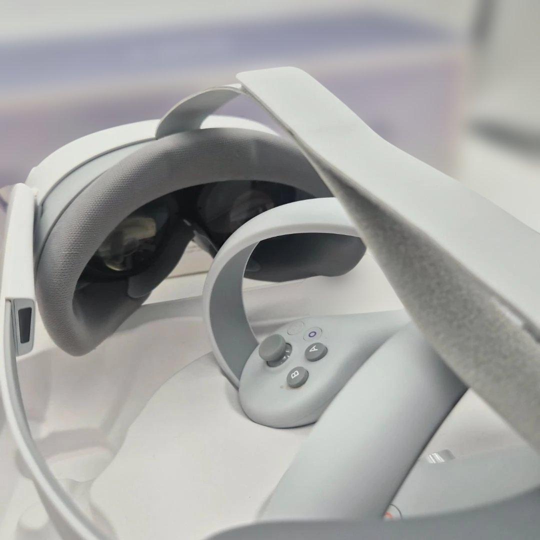 PICO 4 128GB VRヘッドセット コントローラー付き pico4