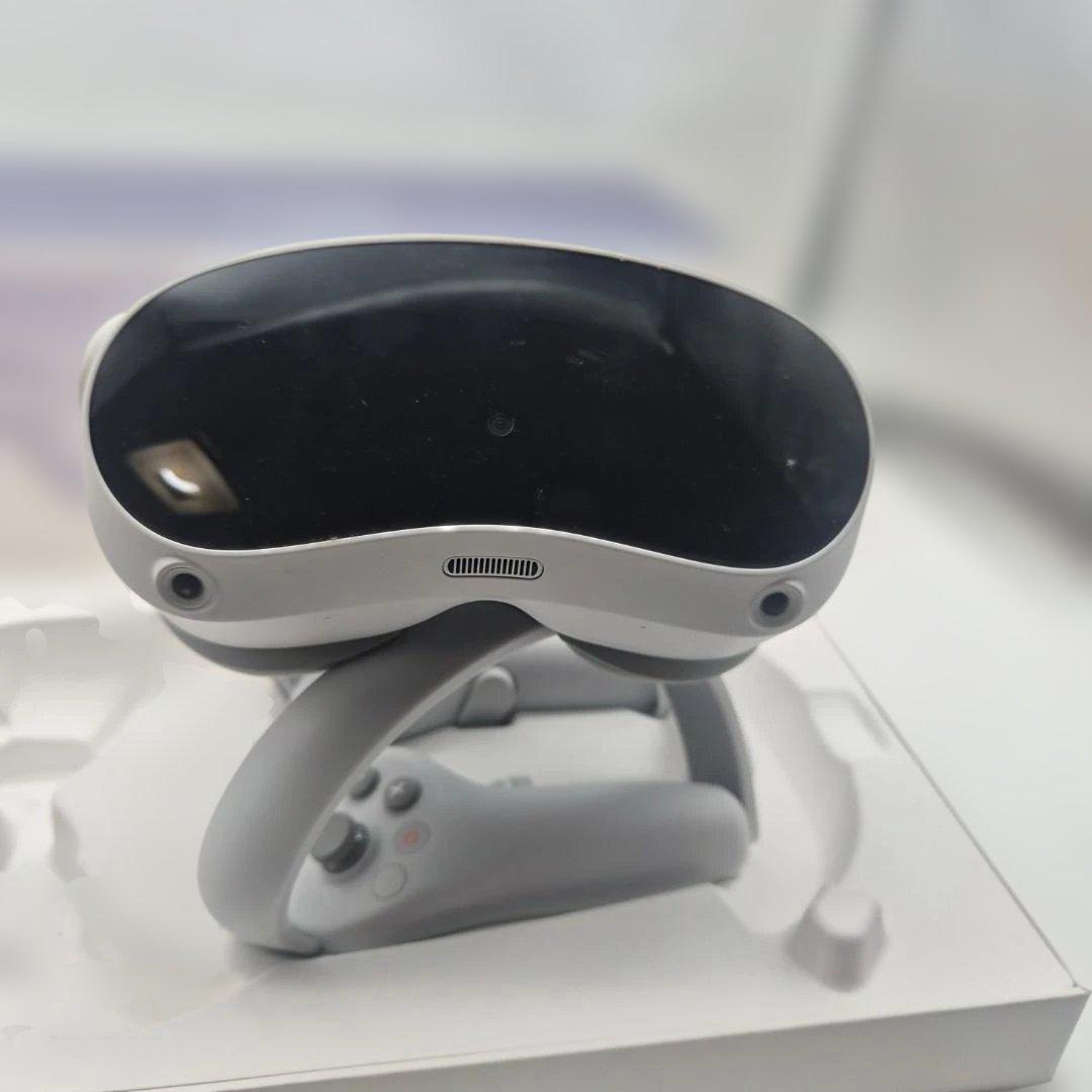 PICO 4 128GB VRヘッドセット コントローラー付き pico4