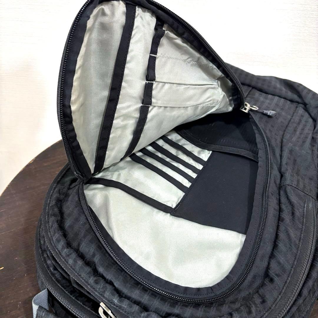 良品 パタゴニア 黒 ブラック ライトワイヤーパック リュック 48860