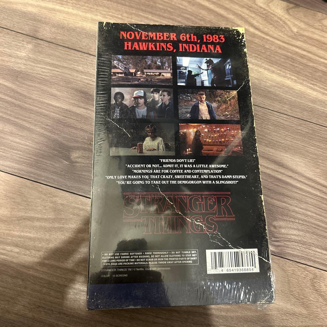 レア品 STRANGER THINGS Tシャツ XL