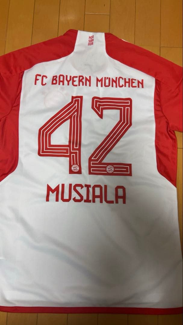 FCバイエルン・ミュンヘン MUSIALA 42番シャツ