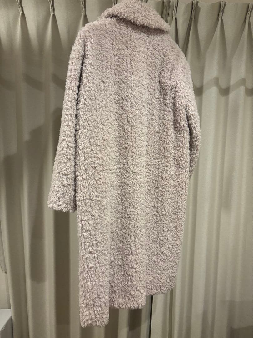 COS ロングコート白