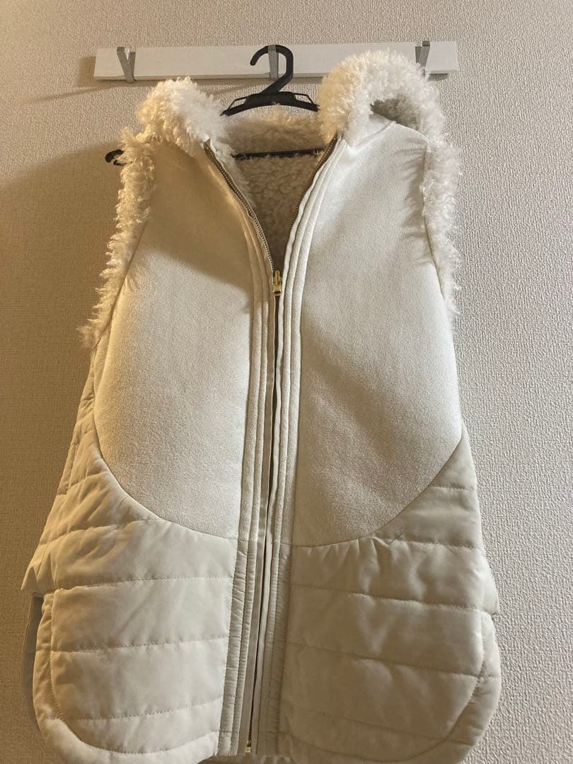 ★美品★リバーシブルベスト(ボア・ムートン)