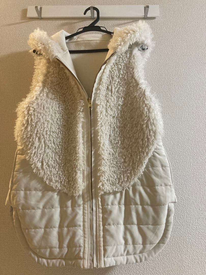 ★美品★リバーシブルベスト(ボア・ムートン)