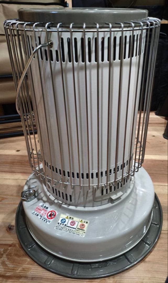 ピ*リ様 TOYOTOMIトヨトミ石油ストーブ KS-67H 23年製ホワイト