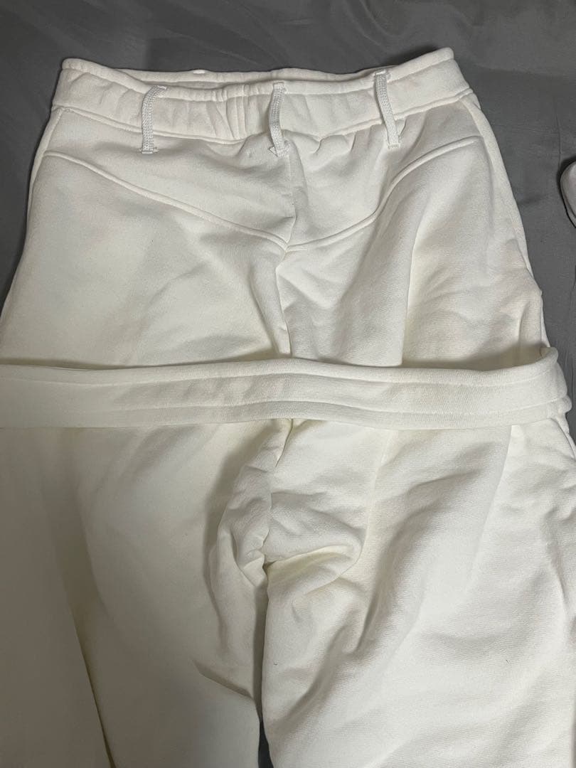 apastideal ベルトループ付きスウェットパンツ archiveポーカーズ