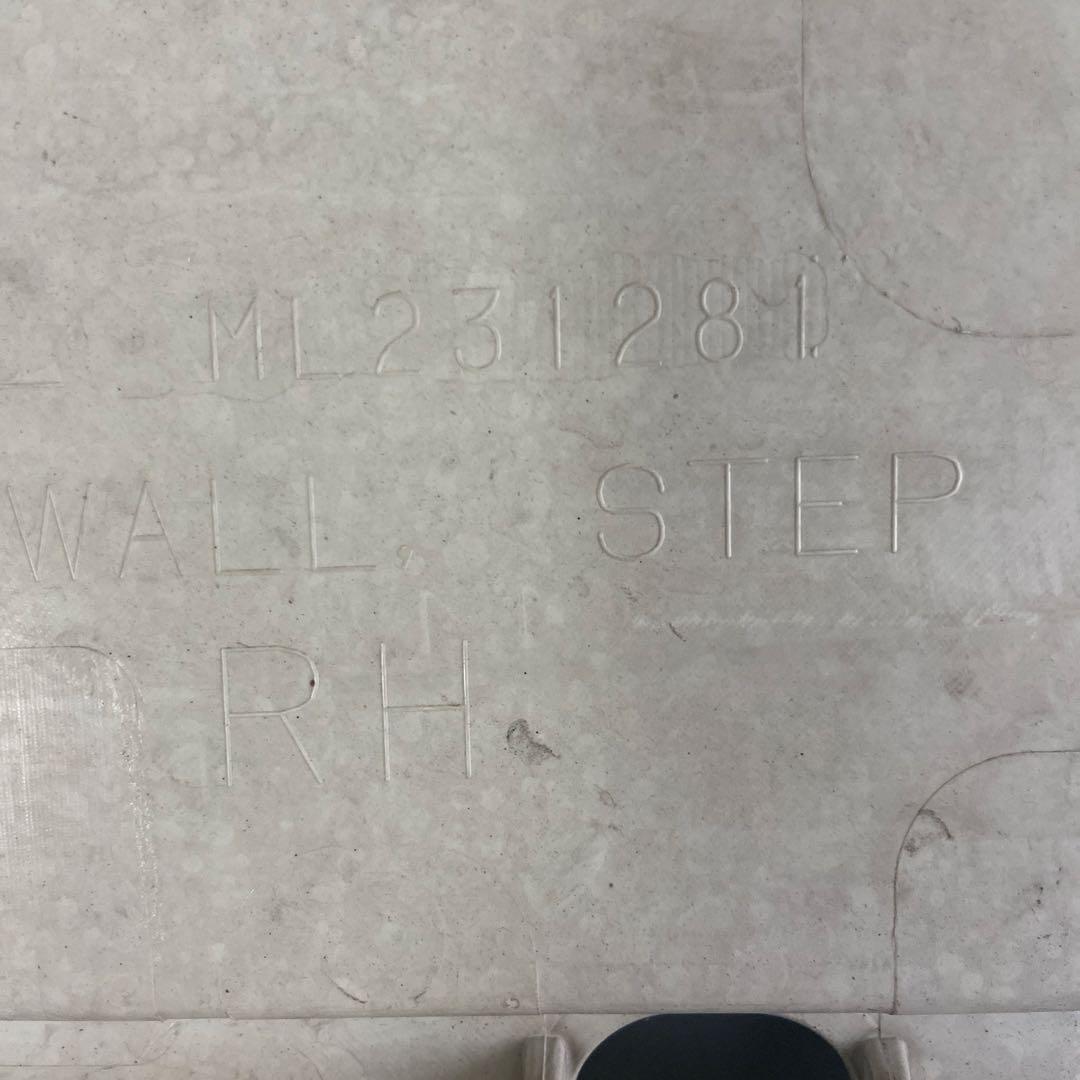 スーパーグレート　17型〜　純正　標準キャブ　白　運転席側　ステップウォール