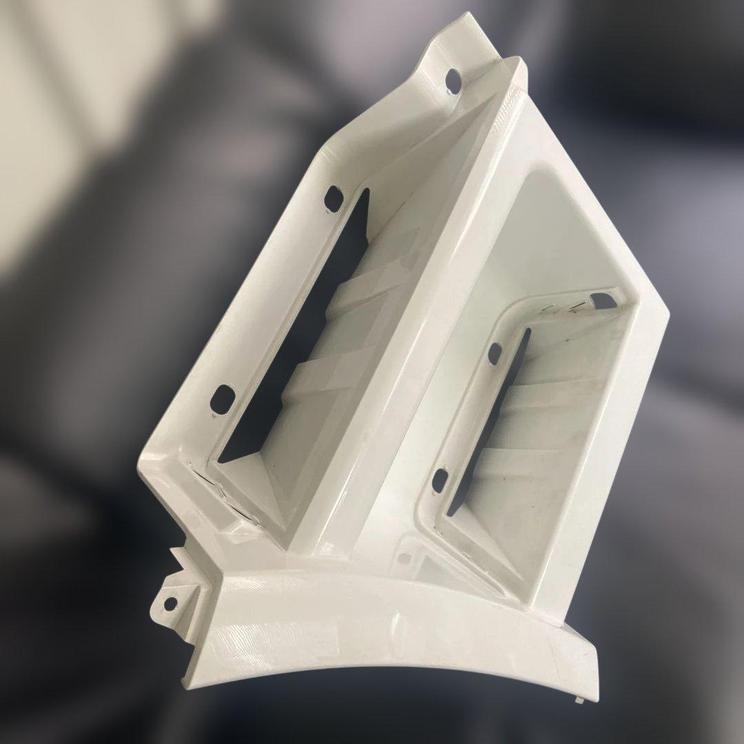 スーパーグレート　17型〜　純正　標準キャブ　白　運転席側　ステップウォール