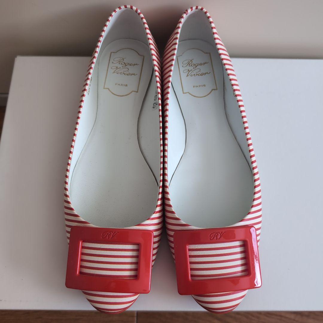 ロジェヴィヴィエRogerVivier赤白ストライプ定番バックルフラットパンプス