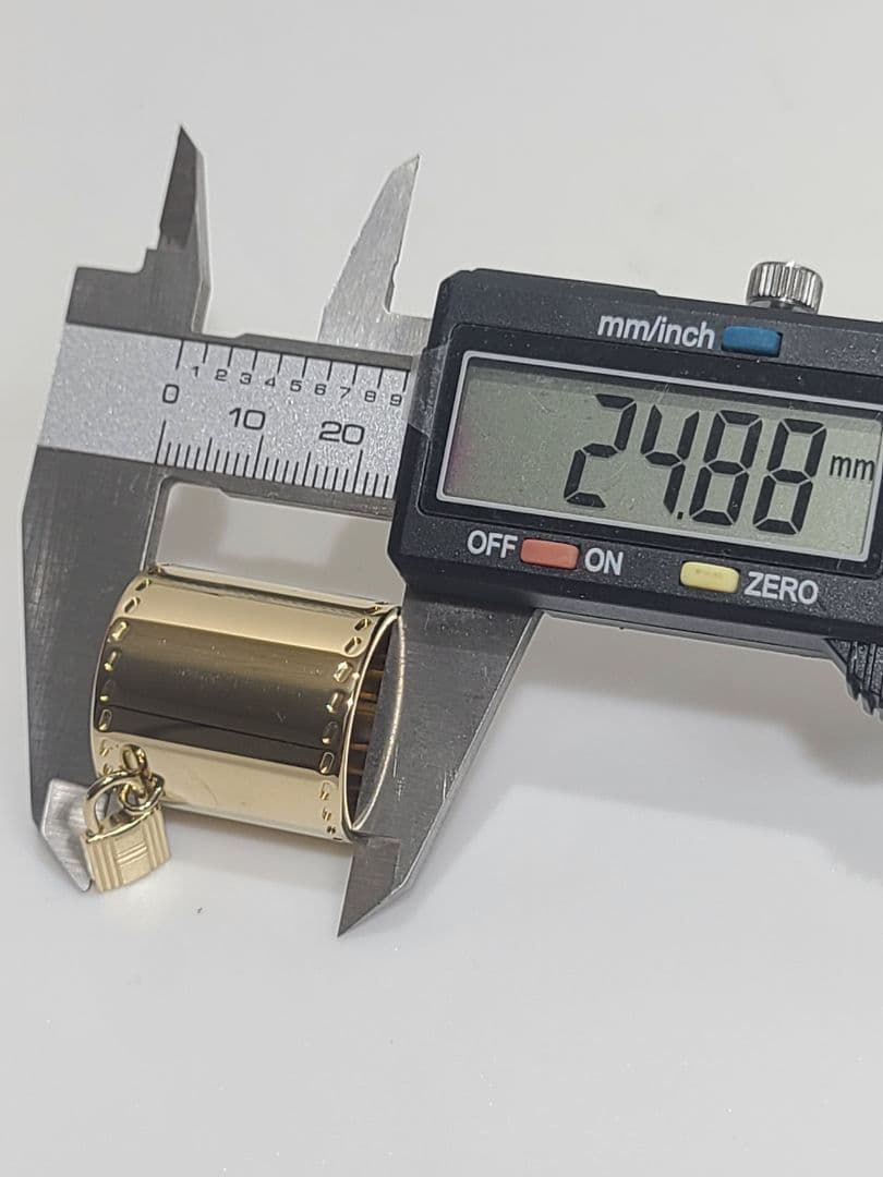 エルメス　カデナチャーム　スカーフリング　ゴールド