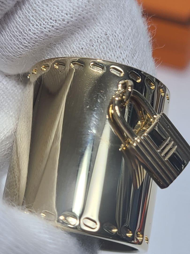 エルメス　カデナチャーム　スカーフリング　ゴールド