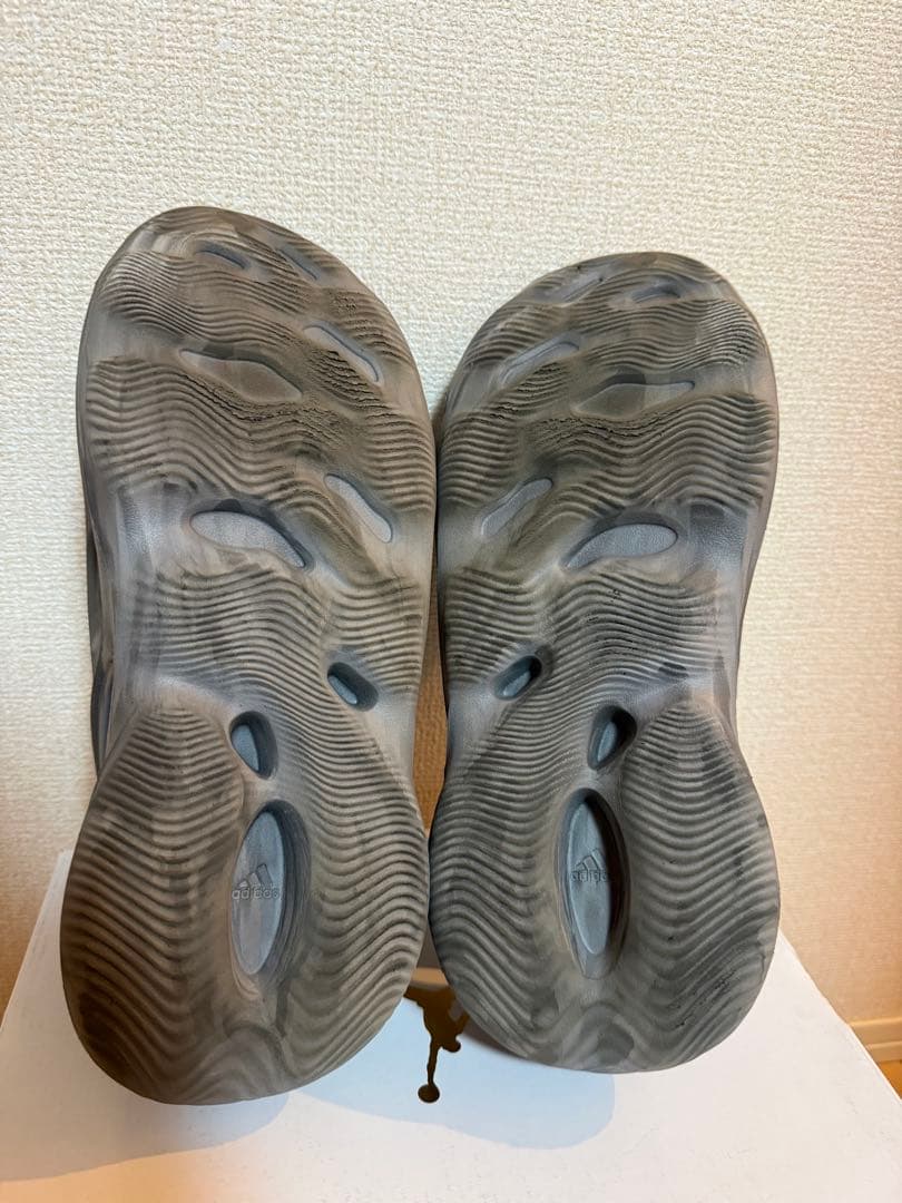 YEEZY Foam Runner / カニエ・ウェスト