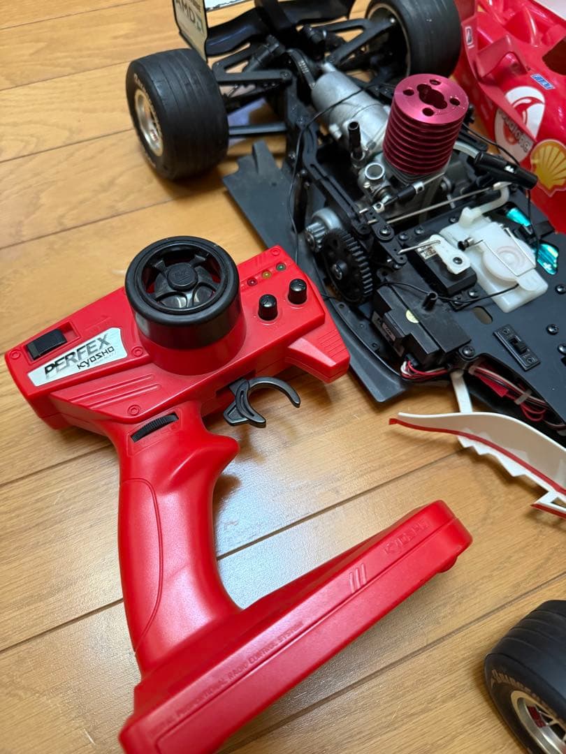 ディアゴスティーニ 週刊フェラーリラジコンカー F2004 オプションパーツ有り