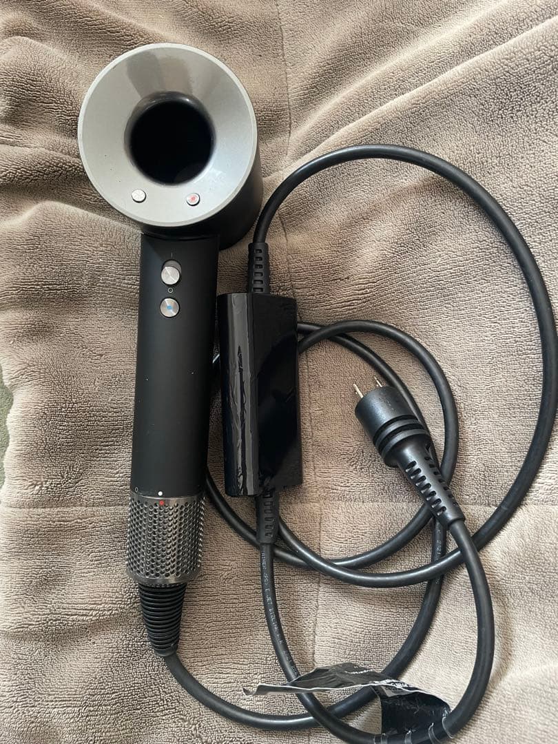 ダイソン　ヘアードライヤー　HD08 dyson