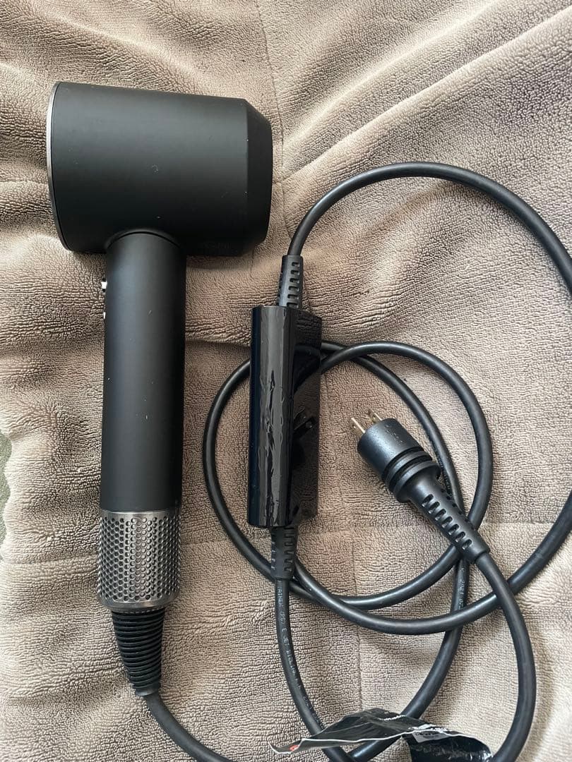 ダイソン　ヘアードライヤー　HD08 dyson