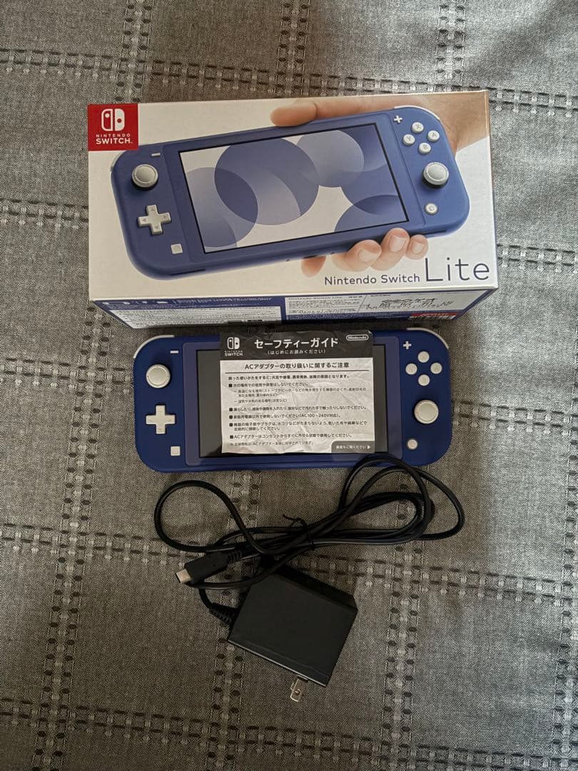 おすすめ　超美品　Nintendo Switch Lite 青
