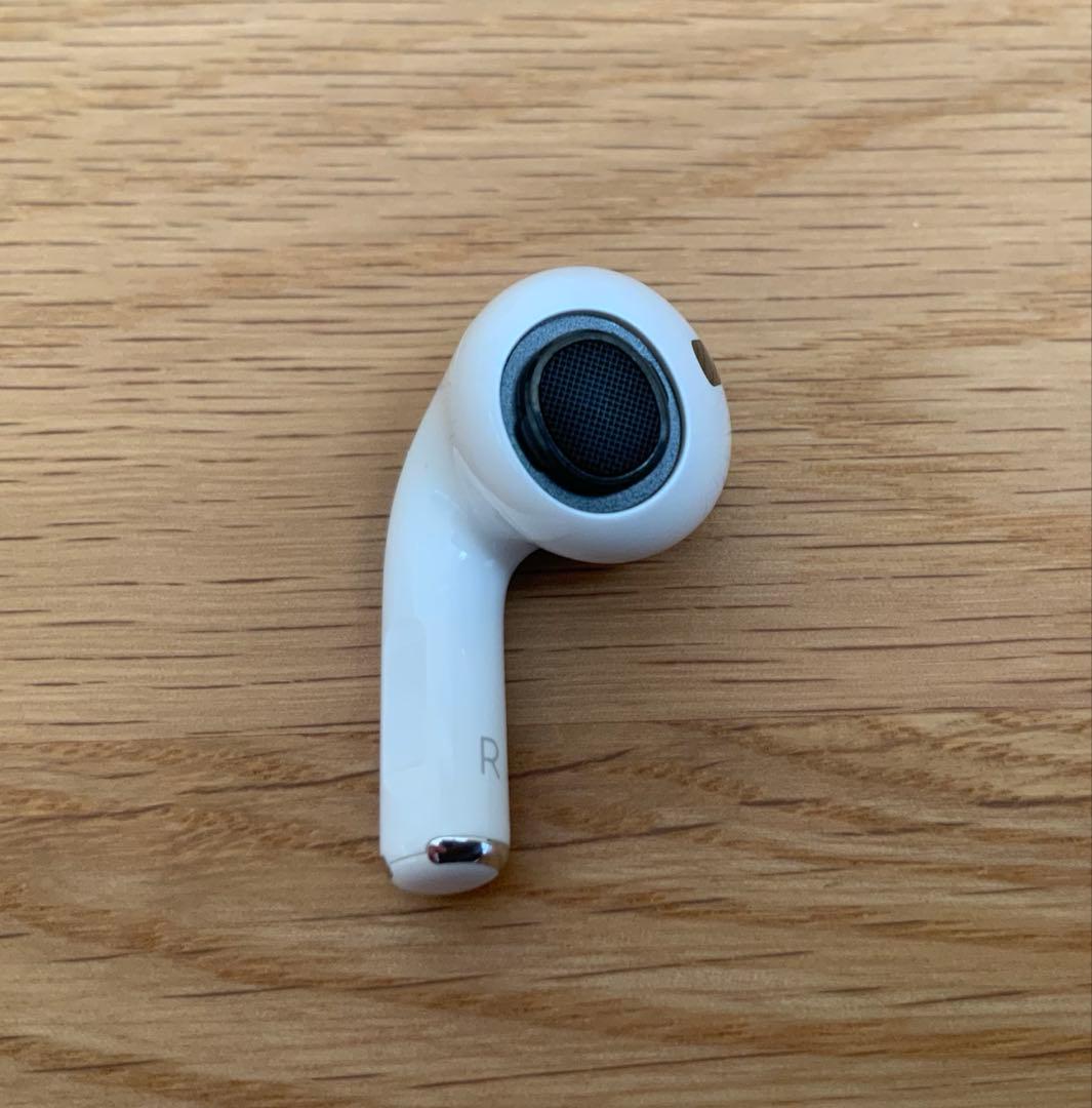 【綺麗】Apple AirPods Pro 第2世代　★イヤーチップ全て新品★
